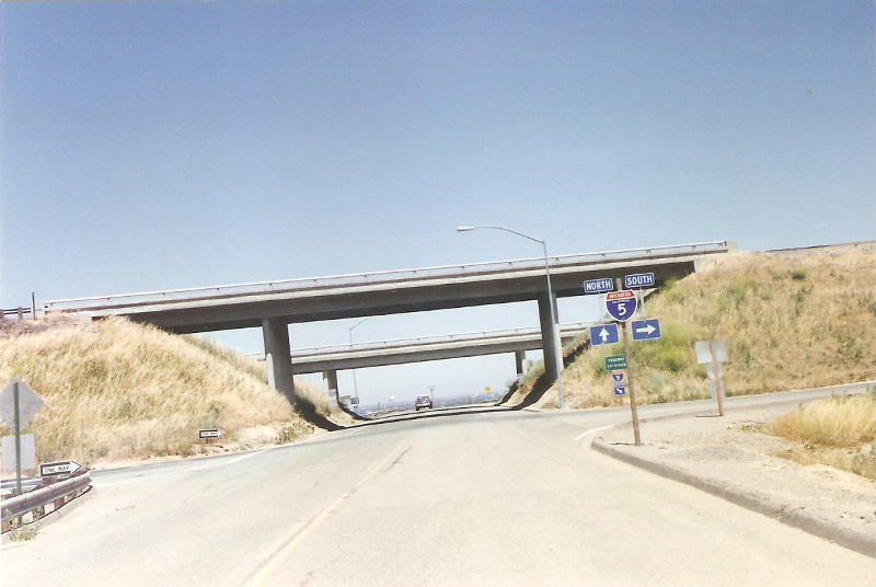[Del Puerto Canyon Road Interchange]